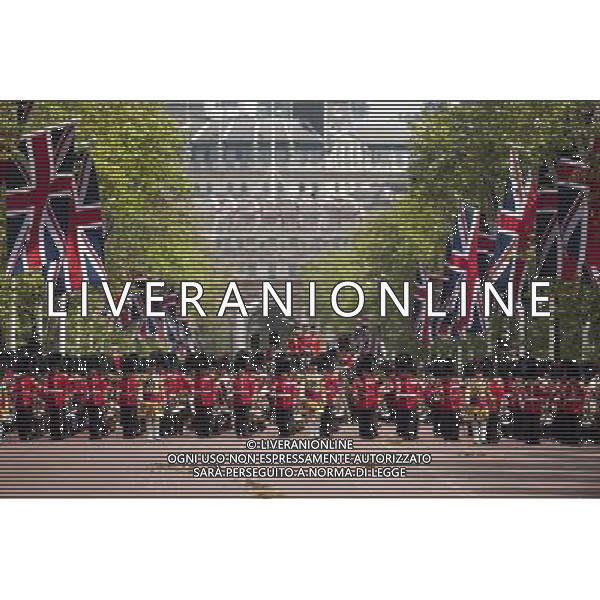 General view of the Trooping The Colours ceremony at the horse guards parade Since 1748 Trooping the Colour has also marked the official birthday of the British sovereign. It is held in London annually on a Saturday in June on Horse Guards Parade next to St. James\'s Park, and coincides with the publication of the Birthday Honours List. Among the audience are the Royal Family, invited guests, ticketholders and the general public. The colourful ceremony is also known as \'The Queen\'s Birthday Parade\', though the official birthday for the Queen is on the 21st of June ©photoshot/Agenzia Aldo Liverani Sas - ITALY ONLY - REALI INGLESI: La regina Elisabetta II e famiglia reale ha festeggiato il suo compleanno ufficiale, passando in rassegna le truppe e le Guardie dei suoi reggimenti nel centro di Londra, Gran Bretagna, 16 giugno 2012
