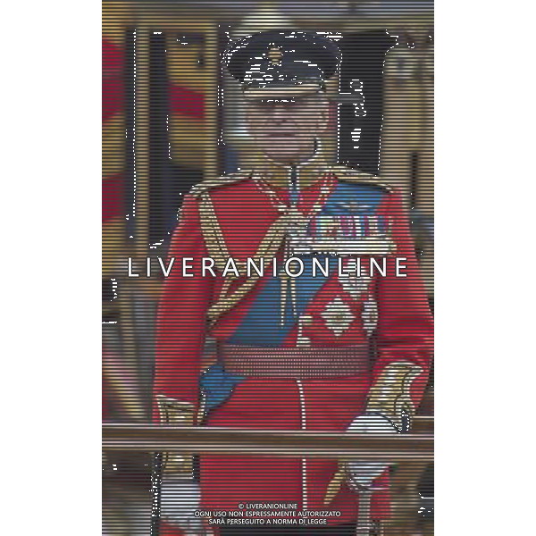 Trooping The Colour . Members of The Royal Family stand on the balcony of Buckingham Palace . Prince Phillip watching the parade ©photoshot/Agenzia Aldo Liverani Sas - ITALY ONLY - REALI INGLESI: La regina Elisabetta II e famiglia reale ha festeggiato il suo compleanno ufficiale, passando in rassegna le truppe e le Guardie dei suoi reggimenti nel centro di Londra, Gran Bretagna, 16 giugno 2012