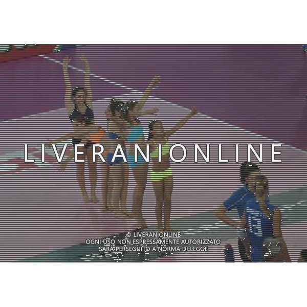NAZIONALE PALLAVOLO FEMMINILE ITALIA EMILIA amichevole di Volley per i terremotati dell\'emilia, Montichiari (Bs) 17 giugno 2012. nella foto spettacolo durante intervallo ©Fotolive Filippo Venezia/AGENZIA ALDO LIVERANI SAS