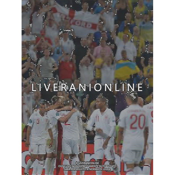 (120620) -- DONETSK, June 20, 2012 () -- Players of England celebrates after winning the Group D 3rd round match against Ukraine at the Euro 2012 football championships in Donetsk, Ukraine, June 19, 2012. England won 1-0. (/Li Yong) (kh) ©PHOTOSHOT/ALDO LIVERANI SAS - ITALY ONLY -