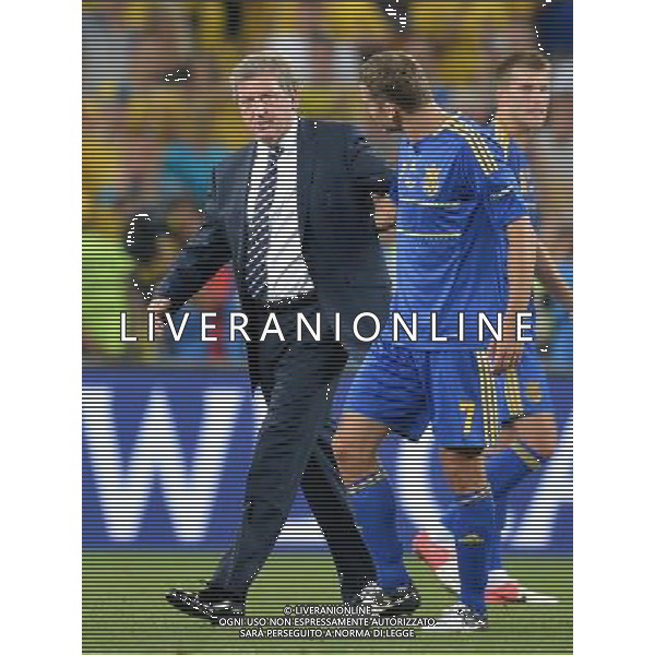 (120620) -- DONETSK, June 20, 2012 () -- Roy Hodgson (L) of England talks to Andriy Shevchenko of Ukraine after the Group D 3rd round match at the Euro 2012 football championships in Donetsk, Ukraine, June 19, 2012. England won 1-0. (/Li Yong) (kh) ©PHOTOSHOT/ALDO LIVERANI SAS - ITALY ONLY -