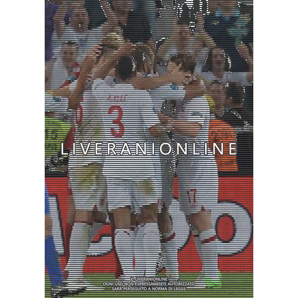 (120620) -- DONETSK, June 20, 2012 () -- Players of England celebrates after winning the Group D 3rd round match against Ukraine at the Euro 2012 football championships in Donetsk, Ukraine, June 19, 2012. England won 1-0. (/Li Yong) (kh) ©PHOTOSHOT/ALDO LIVERANI SAS - ITALY ONLY -