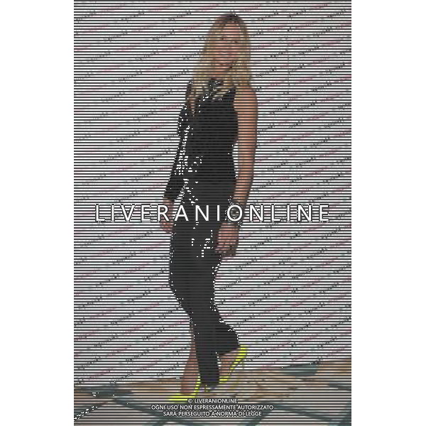 Elle Macpherson at the Britain \' Ireland\'s Next Top Model - Press Launch at Claridge\'s Hotel, London - June 19th 2012 - ©photoshot/AG ALDO LIVERANI SAS - ITALY ONLY -