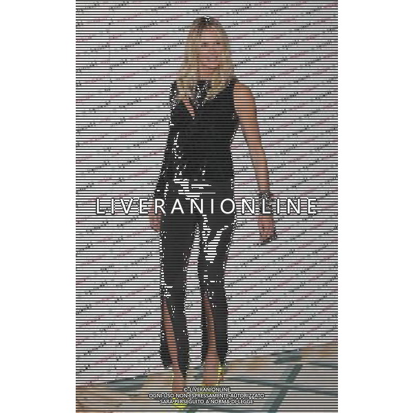 Elle Macpherson at the Britain \' Ireland\'s Next Top Model - Press Launch at Claridge\'s Hotel, London - June 19th 2012 - ©photoshot/AG ALDO LIVERANI SAS - ITALY ONLY -