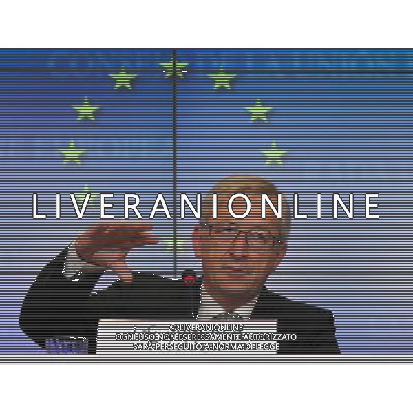(120621) -- LUXEMBOURG, June 21, 2012 () -- Luxembourg Prime Minister and Eurogroup President Jean-Claude Juncker gestures during a joint press conference with International Monetary Fund (IMF) Managing Director Christine Lagarde (not pictured) and European Economic and Monetary Affairs Commissioner Olli Rehn (not pictured) after a Eurogroup finance ministers\' meeting in Luxembourg, on June 21, 2012. (/Yan Ting) /PHOTOSHOT/ALDO LIVERANI SAS - ITALY ONLY