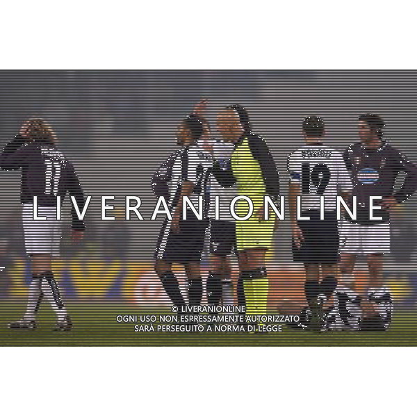 Lazio-juventus Coppa Italia finale andata Tim Cup 17/03/2004 nella foto ammonizione di pavel nedved foto pasquazi/agenzia aldo liverani