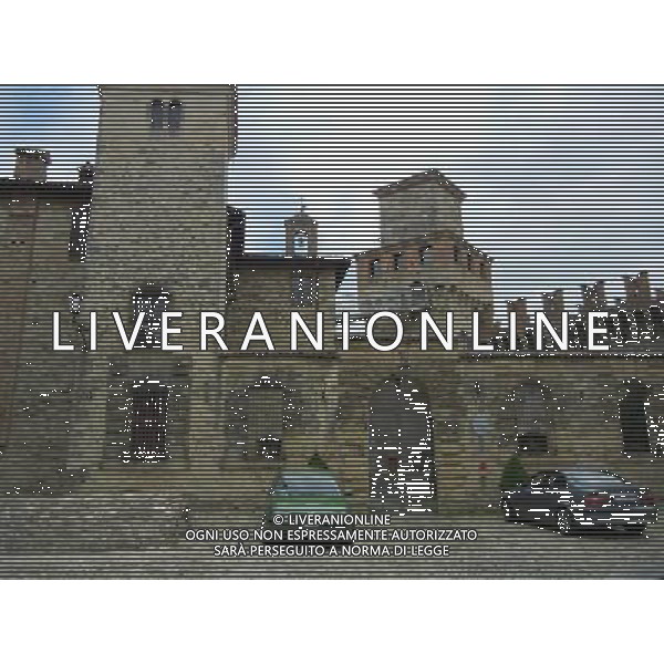 Il castello di Vigoleno  un imponente complesso fortificato della provincia di Piacenza sul confine con quella di Parma, nel comune di Vernasca AG ALDO LIVERANI *** Local Caption *** Il castello di Vigoleno  un imponente complesso fortificato della provincia di Piacenza sul confine con quella di Parma, nel comune di Vernasca