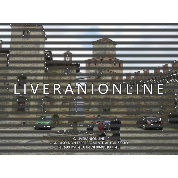 Il castello di Vigoleno  un imponente complesso fortificato della provincia di Piacenza sul confine con quella di Parma, nel comune di Vernasca AG ALDO LIVERANI *** Local Caption *** Il castello di Vigoleno  un imponente complesso fortificato della provincia di Piacenza sul confine con quella di Parma, nel comune di Vernasca