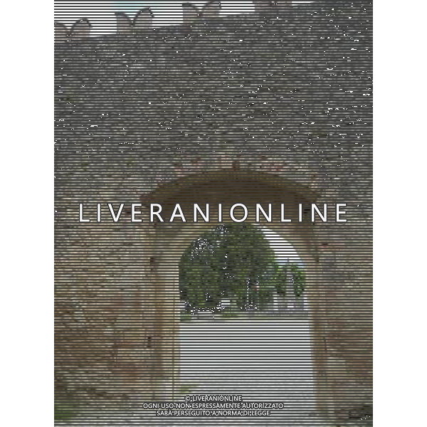 Il castello di Vigoleno  un imponente complesso fortificato della provincia di Piacenza sul confine con quella di Parma, nel comune di Vernasca AG ALDO LIVERANI *** Local Caption *** Il castello di Vigoleno  un imponente complesso fortificato della provincia di Piacenza sul confine con quella di Parma, nel comune di Vernasca