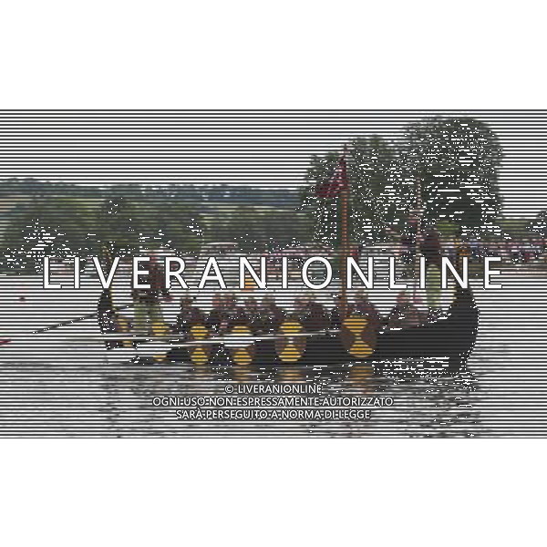 THE QUEEN AND PRINCE PHILIP ATTEND THE THREE COUNTIES DIAMOND JUBILEE RIVER PAGEANT AT THE HENLEY BUSINESS COLLEGE, NEAR HAMBLEDON, HENLEY ON THAMES, BUCKS. VIKING BOATS IN THE RIVER PAGEANT /PHOTOSHOT/ ALDO LIVERANI SAS - ITALY ONLY -