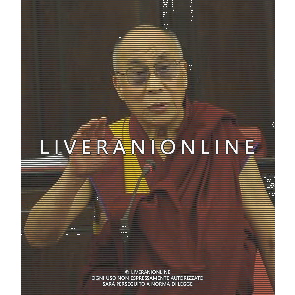 MILANO 26/6/2012 ARRIVO DEL DALAI LAMA A PALAZZO MARINO FOTO ROMANO/AG ALDO LIVERANI
