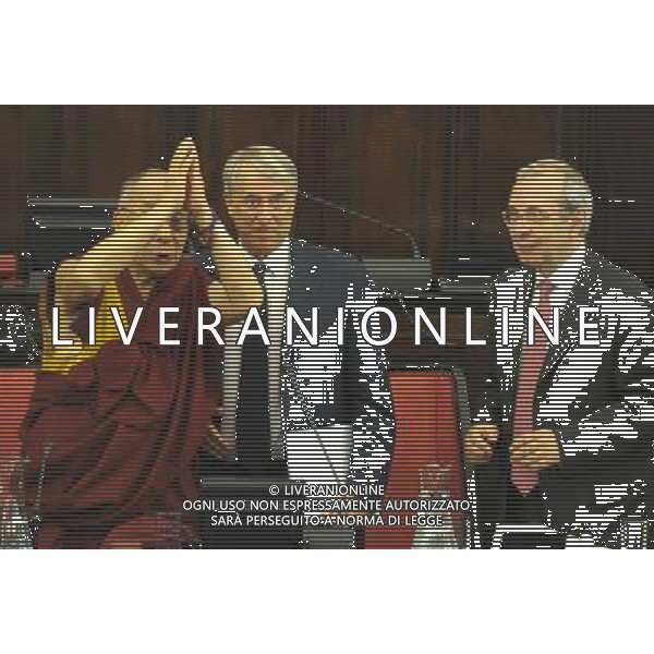 MILANO 26/6/2012 ARRIVO DEL DALAI LAMA A PALAZZO MARINO FOTO ROMANO/AG ALDO LIVERANI