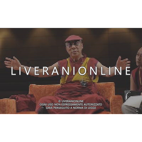 MILANO 26/6/2012 IL DALAI LAMA INCONTRA I GIOVANI AL TEATRO DAL VERME FOTO ROMANO/AG ALDO LIVERANI