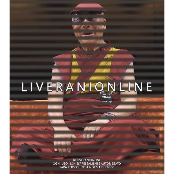 MILANO 26/6/2012 IL DALAI LAMA INCONTRA I GIOVANI AL TEATRO DAL VERME FOTO ROMANO/AG ALDO LIVERANI