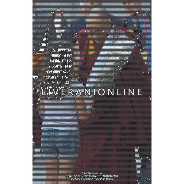 MILANO 26/6/2012 ARRIVO DEL DALAI LAMA A PALAZZO MARINO FOTO ROMANO/AG ALDO LIVERANI