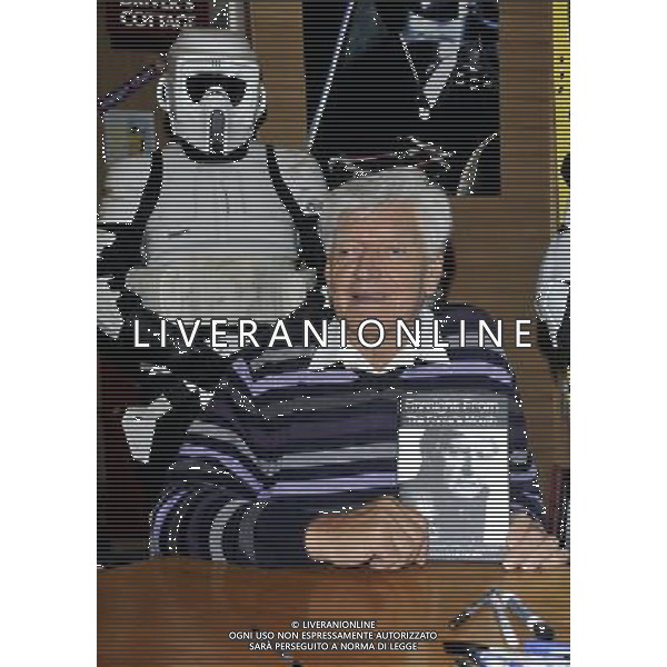 Dave Prowse MBE at Coles Books Crown Walk Bicester signing his new book Straight From The Forces\'s Mouth - ©photoshot/AGENZIA ALDO LIVERANI SAS - ITALY ONLY - EDITORIAL USE ONLY