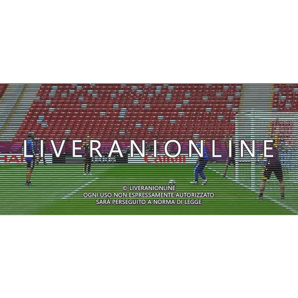 Campionati Europei UEFA 2012 Polonia/Ucraina Semifinale Varsavia (Polonia) - 27.06.2012 Allenamento Germania Nella Foto:allenamento arbitri di linea /Ph.Vitez-Ag. Aldo Liverani