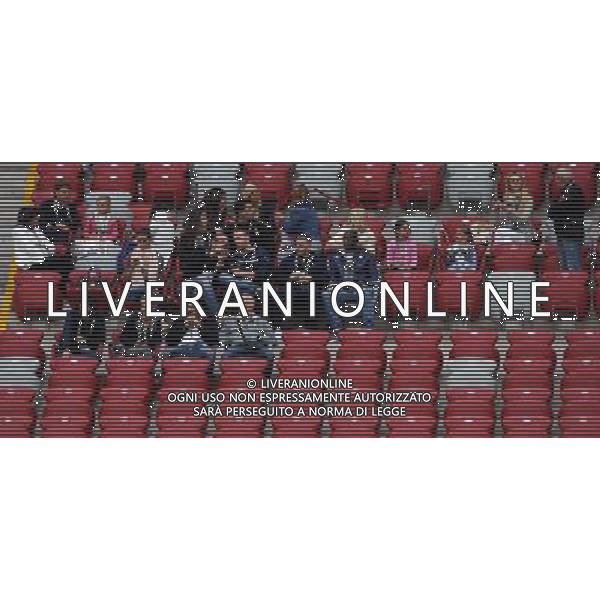 Campionati Europei UEFA 2012 Polonia/Ucraina Semifinale Varsavia (Polonia) - 27.06.2012 Allenamento Italia Nella Foto:tutto il gruppo delle moglie dei giocatori, il fratello di balotelli e tommasi assistono all\'allenamento /Ph.Vitez-Ag. Aldo Liverani