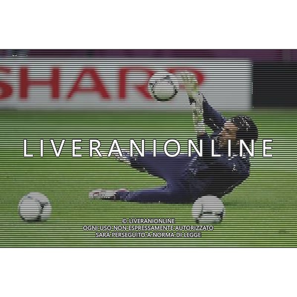 WARSZAWA STADION NARODOWY 27.06.2012 EURO 2012 PILKA NOZNA TRENING WLOCHY NZ GIANLUIGI BUFFON FOT MICHAL NOWAK / NEWSPIX.PL WARSAW NATIONAL STADIUM 27.06.2012 EURO 2012 TRAINING SESSION ITALY ITALIA GIANLUIGI BUFFON MICHAL NOWAK / NEWSPIX.PL --- Newspix.pl /Agenzia Aldo Liverani Sas - ITALY ONLY - Allenamento Italia Campionati Europei UEFA 2012 Polonia/Ucraina Semifinale Varsavia (Polonia) - 27.06.2012 *** Local Caption *** www.newspix.pl mail us: info@newspix.pl call us: 0048 022 23 22 222 --- Polish Picture Agency by Ringier Axel Springer Poland