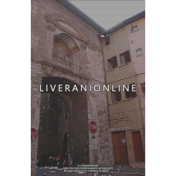 PERUGIA 10/12/2003 PANORAMICHE DI PERUGIA NELLA FOTO:PORTA SAN PIETRO ALLA FINE DI CORSO CAVOUR* FOTO 1905/MICHELE CASTELLANI/ALDO LIVERANI S.A.S.