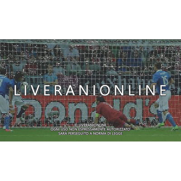 Campionati Europei UEFA 2012 Polonia/Ucraina Semifinale Varsavia (Polonia) - 28.06.2012 Germania-Italia Nella Foto:pirlo salva sulla lina il tiro di hummels /Ph.Vitez-Ag. Aldo Liverani