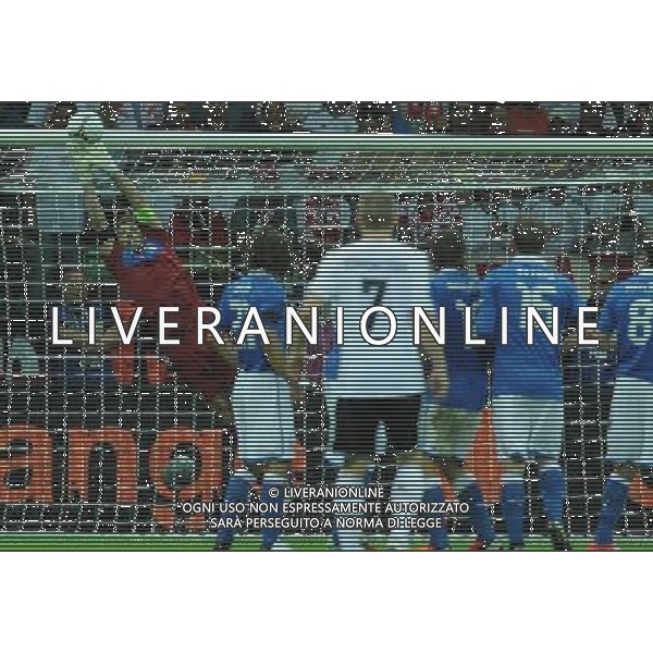 Campionati Europei UEFA 2012 Polonia/Ucraina Semifinale Varsavia (Polonia) - 28.06.2012 Germania-Italia Nella Foto:parata buffon su punizione reus /Ph.Vitez-Ag. Aldo Liverani