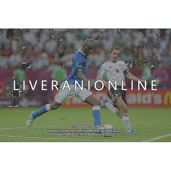 28.06.2012 - Gdansk , Poland . UEFA EURO 2012 . Mecz 1/2 Finalu Niemcy - Wlochy / match Germany - Italy / fussballspiell Deutschland - Italien . n/z. gol bramka goal tor 0:2 Mario Balotelli radosc . Fot. Tomasz Wantula / EDYTOR.net --- Newspix.pl EUROPEI 2012 GERMANIA ITALIA AG ALDO LIVERANI SAS - ITALY ONLY - *** Local Caption *** www.newspix.pl mail us: info@newspix.pl call us: 0048 022 23 22 222 --- Polish Picture Agency by Ringier Axel Springer Poland