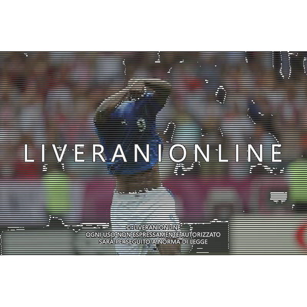 28.06.2012 - Gdansk , Poland . UEFA EURO 2012 . Mecz 1/2 Finalu Niemcy - Wlochy / match Germany - Italy / fussballspiell Deutschland - Italien . n/z. gol bramka goal tor 0:2 Mario Balotelli radosc . Fot. Tomasz Wantula / EDYTOR.net --- Newspix.pl EUROPEI 2012 GERMANIA ITALIA AG ALDO LIVERANI SAS - ITALY ONLY - *** Local Caption *** www.newspix.pl mail us: info@newspix.pl call us: 0048 022 23 22 222 --- Polish Picture Agency by Ringier Axel Springer Poland