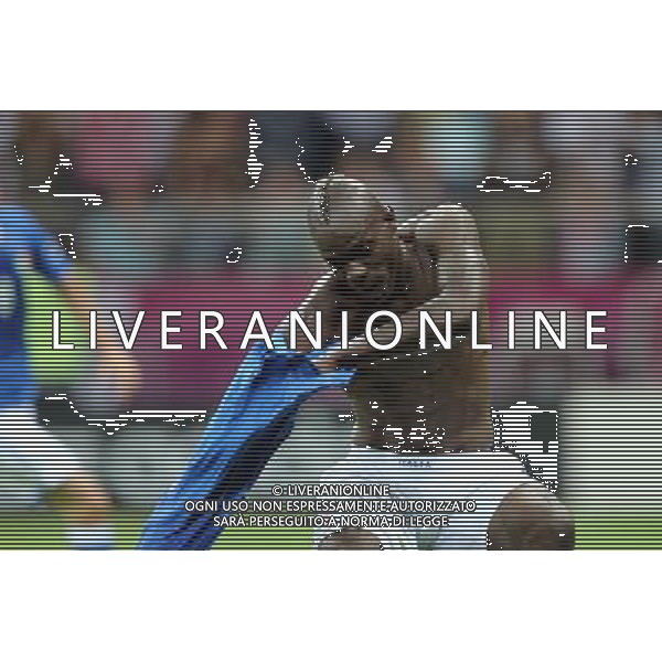 28.06.2012 - Gdansk , Poland . UEFA EURO 2012 . Mecz 1/2 Finalu Niemcy - Wlochy / match Germany - Italy / fussballspiell Deutschland - Italien . n/z. gol bramka goal tor 0:2 Mario Balotelli radosc . Fot. Tomasz Wantula / EDYTOR.net --- Newspix.pl EUROPEI 2012 GERMANIA ITALIA AG ALDO LIVERANI SAS - ITALY ONLY - *** Local Caption *** www.newspix.pl mail us: info@newspix.pl call us: 0048 022 23 22 222 --- Polish Picture Agency by Ringier Axel Springer Poland