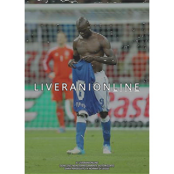 WARSZAWA 28/06/2012 STADION NARODOWY 2012 PILKA NOZNA EURO 2012 POLFINAL MECZ NIEMCY WLOCHY WARSAW NATIONAL STADIUM FOOTBALL EURO 2012 SEMI FINAL MATCH GERMANY ITALY N/Z (L) MARIO BALOTELLI FOTO KAMIL KRASZEWSKI APPA --- Newspix.pl EUROPEI 2012 GERMANIA ITALIA AG ALDO LIVERANI SAS - ITALY ONLY - *** Local Caption *** www.newspix.pl mail us: info@newspix.pl call us: 0048 022 23 22 222 --- Polish Picture Agency by Ringier Axel Springer Poland