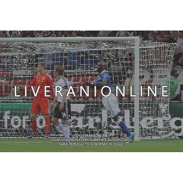 28.06.2012 WARSZAWA - STADION NARODOWY ( WARSZAWA POLAND NATIONAL STADIUM) PILKA NOZNA (FOOTBALL ) MISTRZOSTWA EUROPY W PILCE NOZNEJ UEFA EURO 2012 ( EUROPEAN CHAMPIONSHIPS UEFA EURO 2012 ) POLFINAL ( SEMI-FINALS ) MECZ NIEMCY - WLOCHY ( GAME GERMANY - ITALY ) NZ MANUEL NEUER (L) PHILLIP LAHM (S) MARIO BALOTELLI (P) RADOSC BRAMKA GOL FOTO JAKUB PIASECKI/CYFRASPORT --- Newspix.pl EUROPEI 2012 GERMANIA ITALIA AG ALDO LIVERANI SAS - ITALY ONLY - *** Local Caption *** www.newspix.pl mail us: info@newspix.pl call us: 0048 022 23 22 222 --- Polish Picture Agency by Ringier Axel Springer Poland