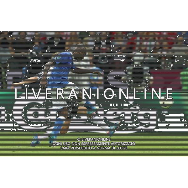 28.06.2012 WARSZAWA - STADION NARODOWY ( WARSZAWA POLAND NATIONAL STADIUM) PILKA NOZNA (FOOTBALL ) MISTRZOSTWA EUROPY W PILCE NOZNEJ UEFA EURO 2012 ( EUROPEAN CHAMPIONSHIPS UEFA EURO 2012 ) POLFINAL ( SEMI-FINALS ) MECZ NIEMCY - WLOCHY ( GAME GERMANY - ITALY ) NZ MARIO BALOTELLI STRZAL BRAMKA GOL FOTO JAKUB PIASECKI/CYFRASPORT --- Newspix.pl EUROPEI 2012 GERMANIA ITALIA AG ALDO LIVERANI SAS - ITALY ONLY - *** Local Caption *** www.newspix.pl mail us: info@newspix.pl call us: 0048 022 23 22 222 --- Polish Picture Agency by Ringier Axel Springer Poland