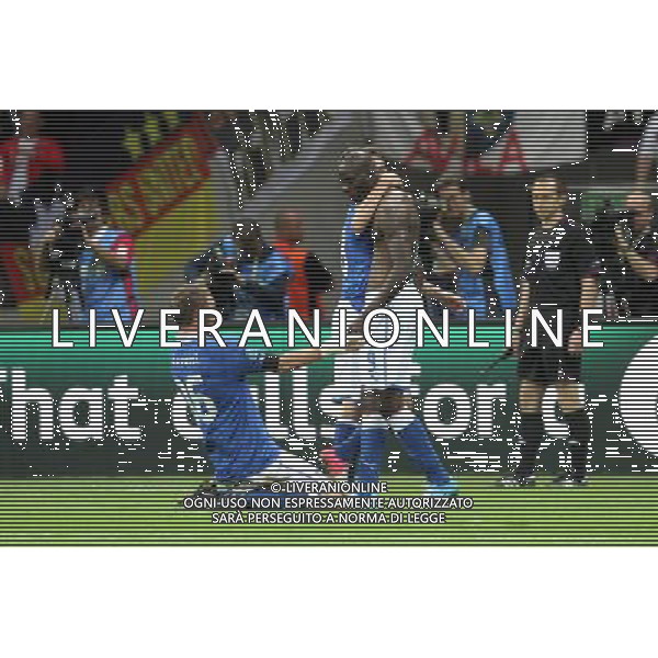 28.06.2012 WARSZAWA - STADION NARODOWY ( WARSZAWA POLAND NATIONAL STADIUM) PILKA NOZNA (FOOTBALL ) MISTRZOSTWA EUROPY W PILCE NOZNEJ UEFA EURO 2012 ( EUROPEAN CHAMPIONSHIPS UEFA EURO 2012 ) POLFINAL ( SEMI-FINALS ) MECZ NIEMCY - WLOCHY ( GAME GERMANY - ITALY ) NZ DANIELE DE ROSSI (L) MARIO BALOTELLI RADOSC BRAMKA GOL FOTO JAKUB PIASECKI/CYFRASPORT --- Newspix.pl EUROPEI 2012 GERMANIA ITALIA AG ALDO LIVERANI SAS - ITALY ONLY - *** Local Caption *** www.newspix.pl mail us: info@newspix.pl call us: 0048 022 23 22 222 --- Polish Picture Agency by Ringier Axel Springer Poland