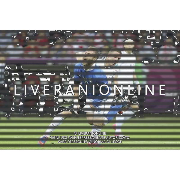 28.06.2012 WARSZAWA - STADION NARODOWY ( WARSAW POLAND NATIONAL STADIUM) PILKA NOZNA (FOOTBALL ) MISTRZOSTWA EUROPY W PILCE NOZNEJ UEFA EURO 2012 ( EUROPEAN CHAMPIONSHIPS UEFA EURO 2012 ) POLFINAL (SEMIFINAL) MECZ NIEMCY - WLOCHY ( GAME GERMANY - ITALY) NZ DANIELE DE ROSSI ( L) FOTO KATARZYNA PLEWCZYNSKA/CYFRASPORT --- Newspix.pl EUROPEI 2012 GERMANIA ITALIA AG ALDO LIVERANI SAS - ITALY ONLY - *** Local Caption *** www.newspix.pl mail us: info@newspix.pl call us: 0048 022 23 22 222 --- Polish Picture Agency by Ringier Axel Springer Poland