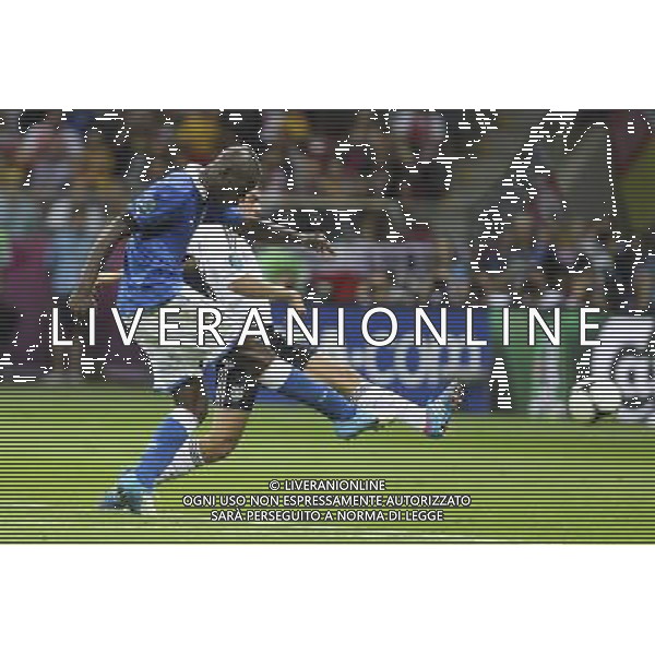 28.06.2012 WARSZAWA - STADION NARODOWY ( WARSAW POLAND NATIONAL STADIUM) PILKA NOZNA (FOOTBALL ) MISTRZOSTWA EUROPY W PILCE NOZNEJ UEFA EURO 2012 ( EUROPEAN CHAMPIONSHIPS UEFA EURO 2012 ) POLFINAL (SEMIFINAL) MECZ NIEMCY - WLOCHY ( GAME GERMANY - ITALY) NZ STRZAL RADOSC BRAMKA GOL MARIO BALOTELLI FOTO KATARZYNA PLEWCZYNSKA/CYFRASPORT --- Newspix.pl EUROPEI 2012 GERMANIA ITALIA AG ALDO LIVERANI SAS - ITALY ONLY - *** Local Caption *** www.newspix.pl mail us: info@newspix.pl call us: 0048 022 23 22 222 --- Polish Picture Agency by Ringier Axel Springer Poland