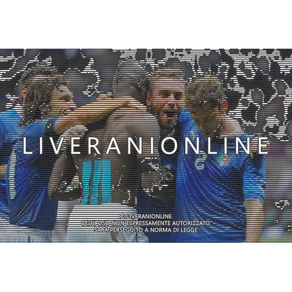 28.06.2012 WARSZAWA (WARSAW) STADION NARODOWY (THE NATIONAL STADIUM) PILKA NOZNA (SOCCER) MISTRZOSTWA EURO 2012 POLSKA UKRAINA (UEFA EURO 2012 POLAND UKRAINE) POLFINAL (SEMIFINAL) MECZ NIEMCY - WLOCHY (GERMANY - ITALY DEUTSCHLAND - ITALY) N/Z MARIO BALOTELLI GOL RADOSC BRAMKAKOSZULKA FOT RAFAL OLEKSIEWICZ / PRESSFOCUS NEWSPIXPL --- Newspix.pl EUROPEI 2012 GERMANIA ITALIA AG ALDO LIVERANI SAS - ITALY ONLY - *** Local Caption *** www.newspix.pl mail us: info@newspix.pl call us: 0048 022 23 22 222 --- Polish Picture Agency by Ringier Axel Springer Poland