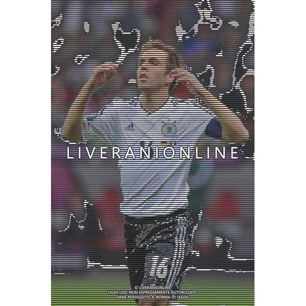 28.06.2012 WARSZAWA (WARSAW) STADION NARODOWY (THE NATIONAL STADIUM) PILKA NOZNA (SOCCER) MISTRZOSTWA EURO 2012 POLSKA UKRAINA (UEFA EURO 2012 POLAND UKRAINE) POLFINAL (SEMIFINAL) MECZ NIEMCY - WLOCHY (GERMANY - ITALY DEUTSCHLAND - ITALY) N/Z PHILIPP LAHM PORTRET SMUTK RECE NA GLOWIE FOT RAFAL OLEKSIEWICZ / PRESSFOCUS NEWSPIXPL --- Newspix.pl EUROPEI 2012 GERMANIA ITALIA AG ALDO LIVERANI SAS - ITALY ONLY - *** Local Caption *** www.newspix.pl mail us: info@newspix.pl call us: 0048 022 23 22 222 --- Polish Picture Agency by Ringier Axel Springer Poland