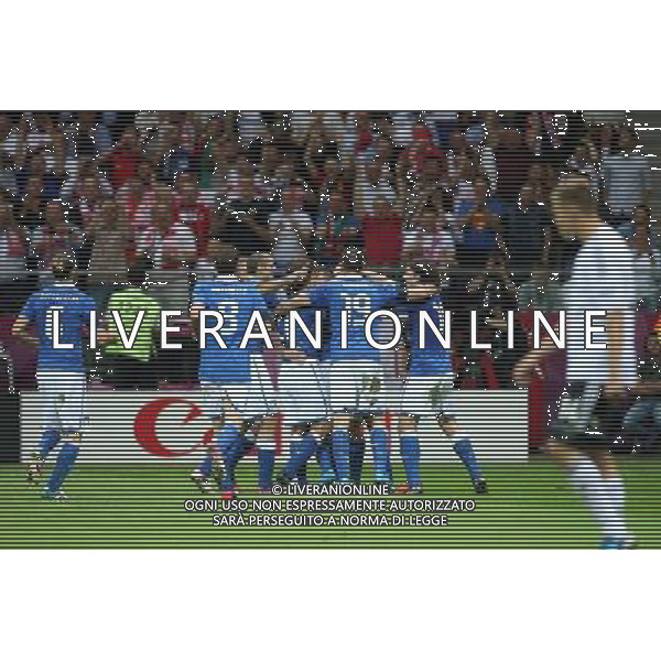 WARSZAWA 28.06.2012 MECZ MISTRZOSTWA EUROPY 2012 POLFINAL: NIEMCY - WLOCHY --- UEFA EURO 2012 CHAMPIONSHIP SEMIFINAL MATCH IN WARSAW: GERMANY - ITALY PILKARZE WLOCH MARIO BALOTELLI FOT. PIOTR KUCZA --- Newspix.pl EUROPEI 2012 GERMANIA ITALIA AG ALDO LIVERANI SAS - ITALY ONLY - *** Local Caption *** www.newspix.pl mail us: info@newspix.pl call us: 0048 022 23 22 222 --- Polish Picture Agency by Ringier Axel Springer Poland