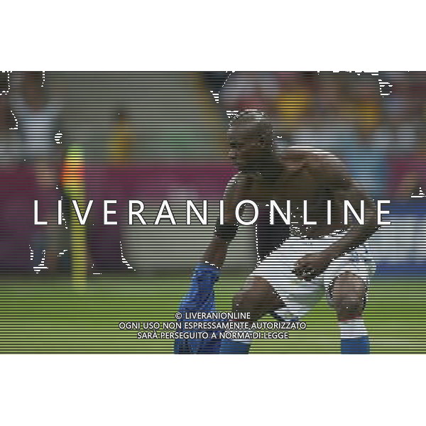 WARSZAWA 28.06.2012 MECZ MISTRZOSTWA EUROPY 2012 POLFINAL: NIEMCY - WLOCHY --- UEFA EURO 2012 CHAMPIONSHIP SEMIFINAL MATCH IN WARSAW: GERMANY - ITALY MARIO BALOTELLI FOT. PIOTR KUCZA --- Newspix.pl EUROPEI 2012 GERMANIA ITALIA AG ALDO LIVERANI SAS - ITALY ONLY - *** Local Caption *** www.newspix.pl mail us: info@newspix.pl call us: 0048 022 23 22 222 --- Polish Picture Agency by Ringier Axel Springer Poland