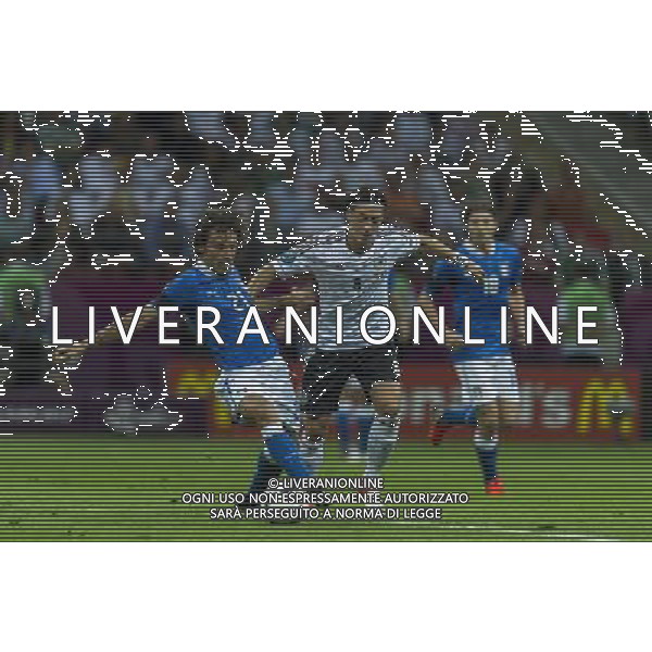 WARSZAWA 28 06 2012 STADION NARODOWY PRZY AL KSIECIA J PONIATOWSKIEGO 1 ARENA EURO 2012 MECZ NR 30 POLFINAL EURO 2012 NIEMCY v WLOCHY N Z ANDREA PIRLO Italy 21 MESUT OZIL Germany 8 SEBASTIAN BOROWSKI Newspix.pl NATIONAL STADIUM WARSAW AT AL KSIECIA J PONIATOWSKIEGO 1 MATCH 30 OF EURO 2012 SEMI FINAL GERMANY v ITALY --- Newspix.pl EUROPEI 2012 GERMANIA ITALIA AG ALDO LIVERANI SAS - ITALY ONLY - *** Local Caption *** www.newspix.pl mail us: info@newspix.pl call us: 0048 022 23 22 222 --- Polish Picture Agency by Ringier Axel Springer Poland