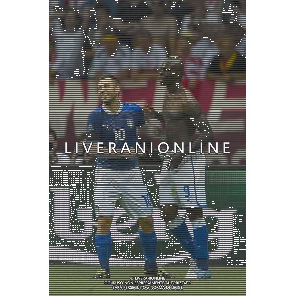 WARSZAWA 28 06 2012 STADION NARODOWY PRZY AL KSIECIA J PONIATOWSKIEGO 1 ARENA EURO 2012 MECZ NR 30 POLFINAL EURO 2012 NIEMCY v WLOCHY N Z ANTONIO CASSANO Italy 10 MARIO BALOTELLI Italy 9 RADOSC PO 2 GOL SEBASTIAN BOROWSKI Newspix.pl NATIONAL STADIUM WARSAW AT AL KSIECIA J PONIATOWSKIEGO 1 MATCH 30 OF EURO 2012 SEMI FINAL GERMANY v ITALY --- Newspix.pl EUROPEI 2012 GERMANIA ITALIA AG ALDO LIVERANI SAS - ITALY ONLY - *** Local Caption *** www.newspix.pl mail us: info@newspix.pl call us: 0048 022 23 22 222 --- Polish Picture Agency by Ringier Axel Springer Poland