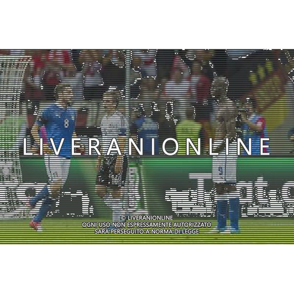 WARSZAWA 28 06 2012 STADION NARODOWY PRZY AL KSIECIA J PONIATOWSKIEGO 1 ARENA EURO 2012 MECZ NR 30 POLFINAL EURO 2012 NIEMCY v WLOCHY N Z CLAUDIO MARCHISIO Italy 8 PHILIPP LAHM Germany 16 MARIO BALOTELLI Italy 9 RADOSC PO 2 GOL SEBASTIAN BOROWSKI Newspix.pl NATIONAL STADIUM WARSAW AT AL KSIECIA J PONIATOWSKIEGO 1 MATCH 30 OF EURO 2012 SEMI FINAL GERMANY v ITALY --- Newspix.pl EUROPEI 2012 GERMANIA ITALIA AG ALDO LIVERANI SAS - ITALY ONLY - *** Local Caption *** www.newspix.pl mail us: info@newspix.pl call us: 0048 022 23 22 222 --- Polish Picture Agency by Ringier Axel Springer Poland