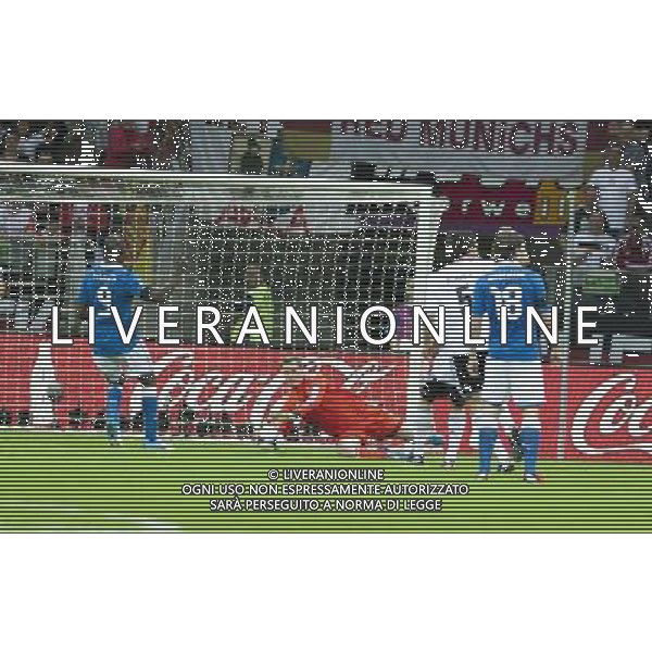 WARSZAWA 28- 06- 2012 STADION NARODOWY PRZY AL KSIECIA J PONIATOWSKIEGO 1 ARENA EURO 2012 MECZ NR 30 POLFINAL EURO 2012 NIEMCY v WLOCHY NZ MANUEL NEUER FOT KRYSTYNA PACZKOWSKA/NEWSPIX.PL NATIONAL STADIUM WARSAW AT AL KSIECIA J PONIATOWSKIEGO 1 MATCH 30 OF EURO 2012 SEMI FINAL GERMANY v ITALY --- Newspix.pl EUROPEI 2012 GERMANIA ITALIA AG ALDO LIVERANI SAS - ITALY ONLY - *** Local Caption *** www.newspix.pl mail us: info@newspix.pl call us: 0048 022 23 22 222 --- Polish Picture Agency by Ringier Axel Springer Poland