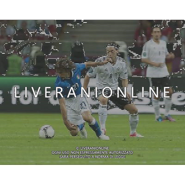 WARSZAWA 28- 06- 2012 STADION NARODOWY PRZY AL KSIECIA J PONIATOWSKIEGO 1 ARENA EURO 2012 MECZ NR 30 POLFINAL EURO 2012 NIEMCY v WLOCHY NZ ANDREA PIRLO - MESUT OZIL FOT KRYSTYNA PACZKOWSKA/NEWSPIX.PL NATIONAL STADIUM WARSAW AT AL KSIECIA J PONIATOWSKIEGO 1 MATCH 30 OF EURO 2012 SEMI FINAL GERMANY v ITALY --- Newspix.pl EUROPEI 2012 GERMANIA ITALIA AG ALDO LIVERANI SAS - ITALY ONLY - *** Local Caption *** www.newspix.pl mail us: info@newspix.pl call us: 0048 022 23 22 222 --- Polish Picture Agency by Ringier Axel Springer Poland