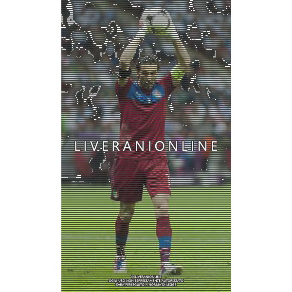 WARSZAWA 28- 06- 2012 STADION NARODOWY PRZY AL KSIECIA J PONIATOWSKIEGO 1 ARENA EURO 2012 MECZ NR 30 POLFINAL EURO 2012 NIEMCY v WLOCHY NZ GIANLUIGI BUFFON FOT KRYSTYNA PACZKOWSKA/NEWSPIX.PL NATIONAL STADIUM WARSAW AT AL KSIECIA J PONIATOWSKIEGO 1 MATCH 30 OF EURO 2012 SEMI FINAL GERMANY v ITALY --- Newspix.pl EUROPEI 2012 GERMANIA ITALIA AG ALDO LIVERANI SAS - ITALY ONLY - *** Local Caption *** www.newspix.pl mail us: info@newspix.pl call us: 0048 022 23 22 222 --- Polish Picture Agency by Ringier Axel Springer Poland