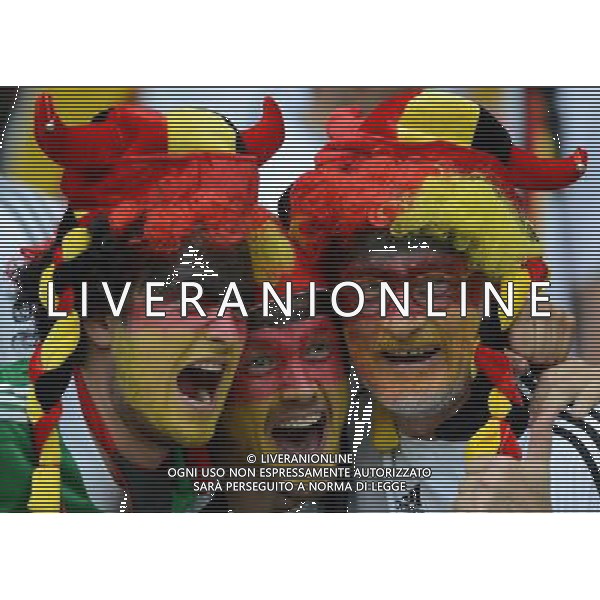 (120629) -- WARSAW, June 29, 2012 () -- Fans of Germany pose before the semifinal match between Germany and Italy at the Euro 2012 football championships in Warsaw, Poland, June 28, 2012. (/Ma Ning) (jyc) PHOTOSHOT/AG ALDO LIVERANI SAS - ITALY ONLY -