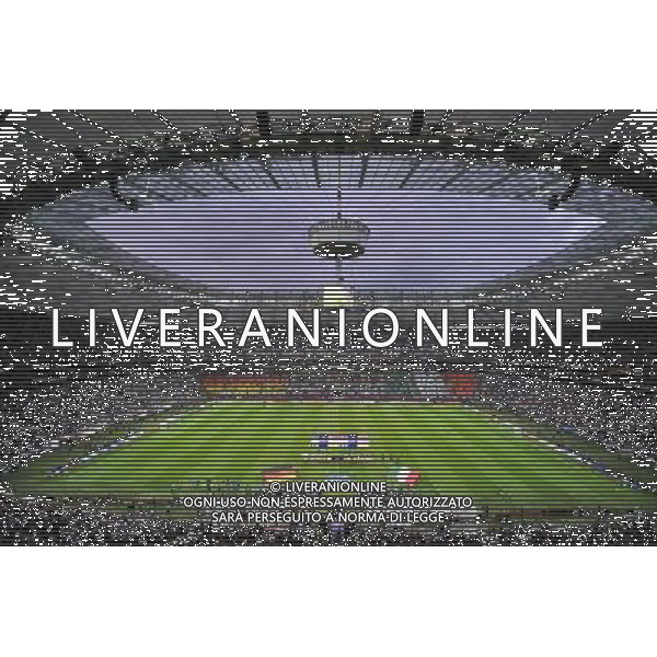 (120629) -- WARSAW, June 29, 2012 () -- Players of Germany and Italy pose for a team photo before the semifinal match between Germany and Italy at the Euro 2012 football championships in Warsaw, Poland, June 28, 2012. (/Wu Wei) (jyc) PHOTOSHOT/AG ALDO LIVERANI SAS - ITALY ONLY -