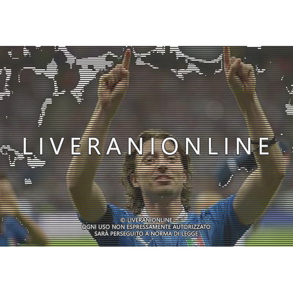 (120629) -- WARSAW, June 29, 2012 () -- Riccardo Montolivo of Italy celebrates victory after the semifinal match between Germany and Italy at the Euro 2012 football championships in Warsaw, Poland, June 28, 2012. Italy won 2-1 to enter the final. (/Liu Lihang) (jyc) PHOTOSHOT/AG ALDO LIVERANI SAS - ITALY ONLY -