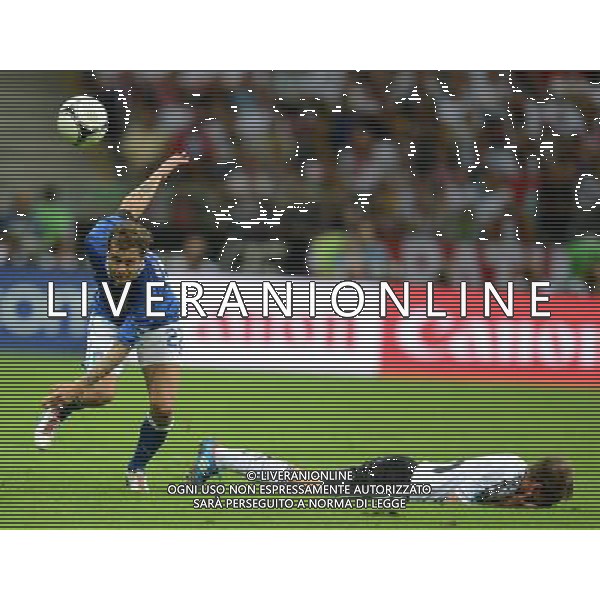 (120629) -- WARSAW, June 29, 2012 () -- Alessandro Diamanti (L) of Italy competes during the semifinal match between Germany and Italy at the Euro 2012 football championships in Warsaw, Poland, June 28, 2012. Italy won 2-1 to enter the final. (/Liu Lihang) (jyc) PHOTOSHOT/AG ALDO LIVERANI SAS - ITALY ONLY -