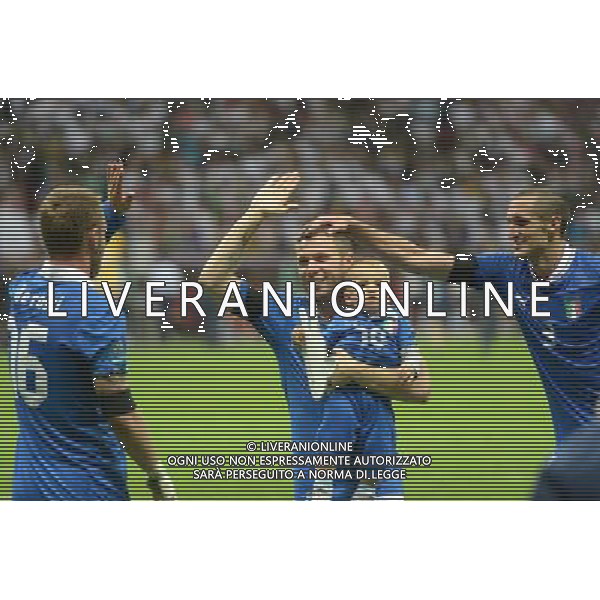 (120629) -- WARSAW, June 29, 2012 () -- Players of Italy celebrate victory after the semifinal match between Germany and Italy at the Euro 2012 football championships in Warsaw, Poland, June 28, 2012. Italy won 2-1 to enter the final. (/Liu Lihang) (jyc)(120629) -- WARSAW, June 29, 2012 () -- Antonio Cassano (C) of Italy celebrates victory after the semifinal match between Germany and Italy at the Euro 2012 football championships in Warsaw, Poland, June 28, 2012. Italy won 2-1 to enter the final. (/Liu Lihang) (jyc) PHOTOSHOT/AG ALDO LIVERANI SAS - ITALY ONLY -